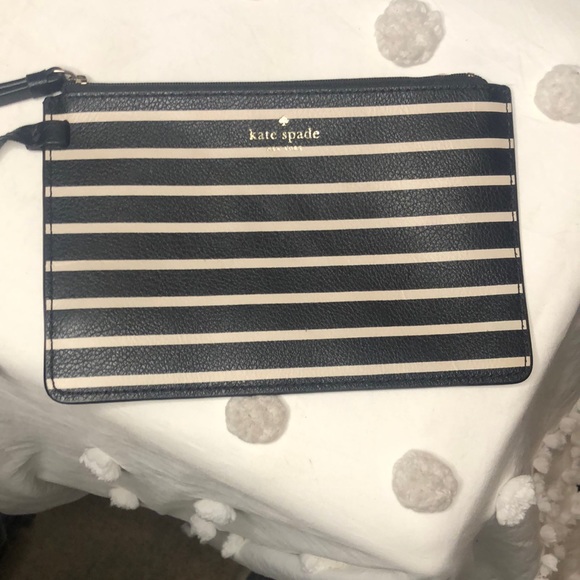 kate spade Handbags - KATE SPADE black and cream leather wristlet.
